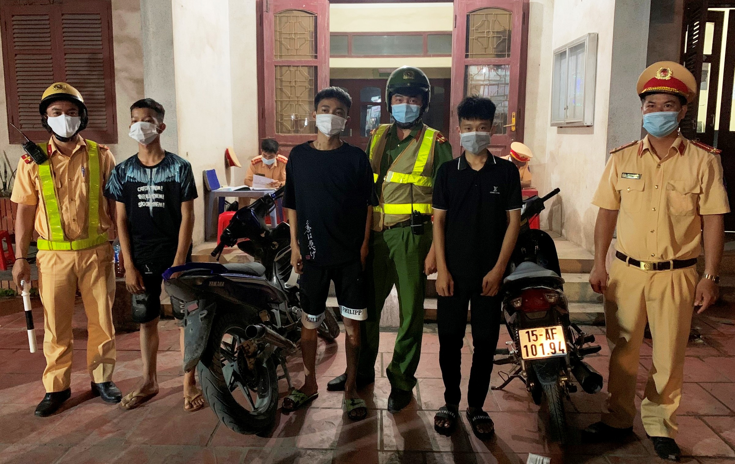 Đội CSGT- TT Công an huyện Thủy Nguyên: Xử lý nhóm thiếu niên phóng nhanh, đánh võng trên đường